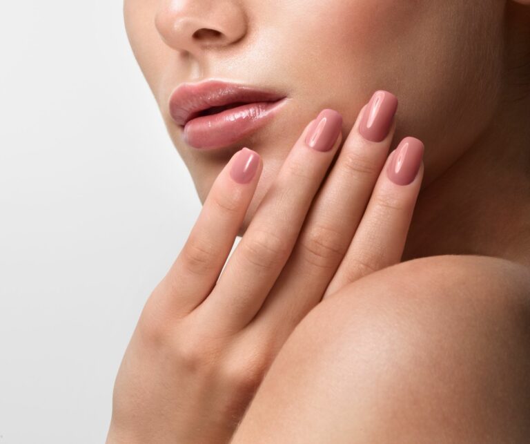 Manicure hybrydowy